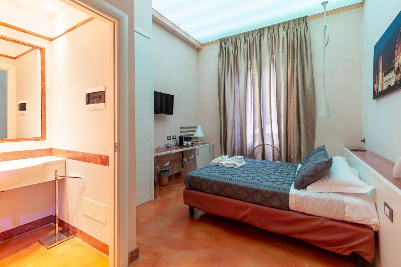 Aurora Garden Lodging - Rooms & Apartment Флоренция Экстерьер фото